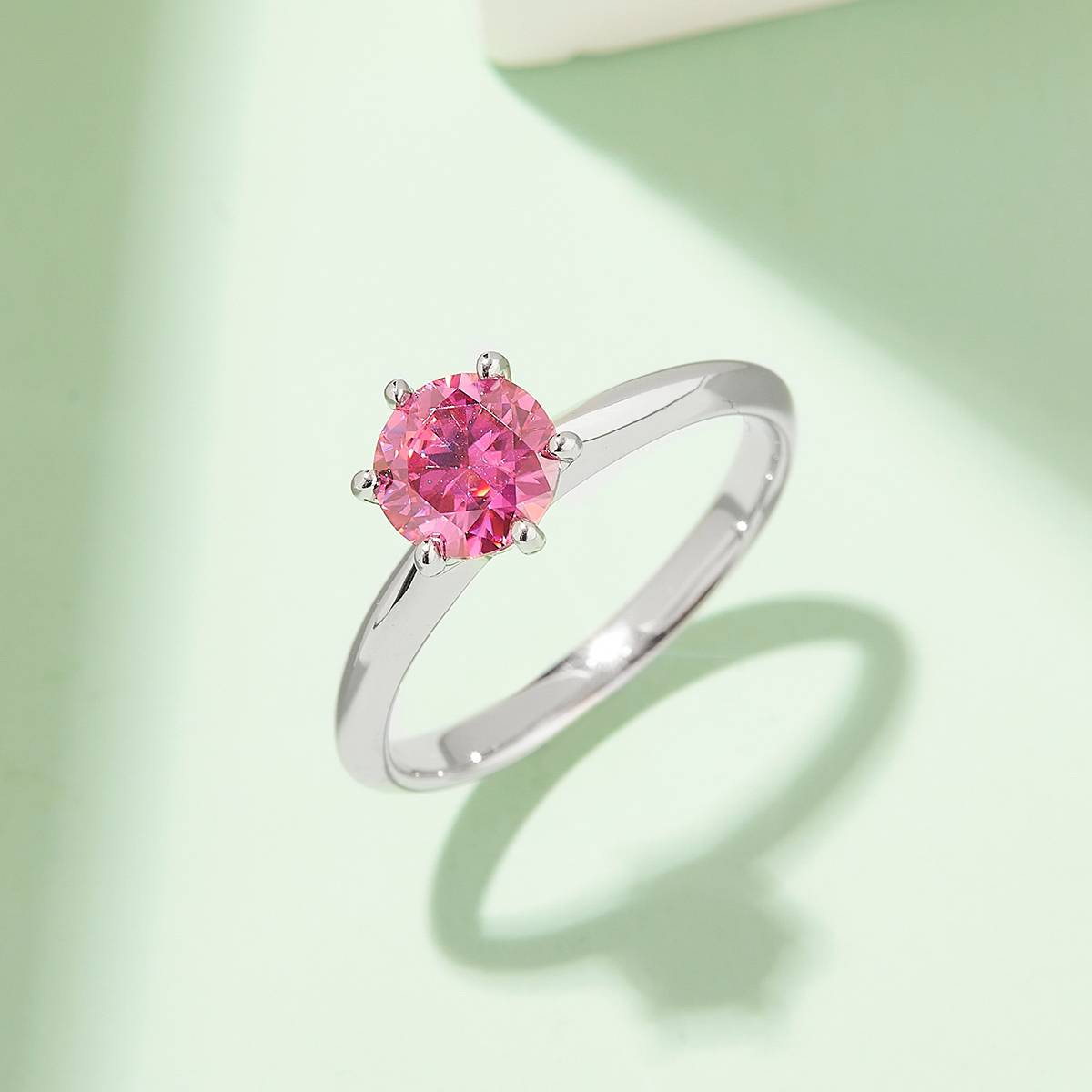 Straight arm classic six claw T home S925 silver plated platinum Moissanite women's ring 1 carat D-grade